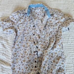 Men's medium button-up dress shirt